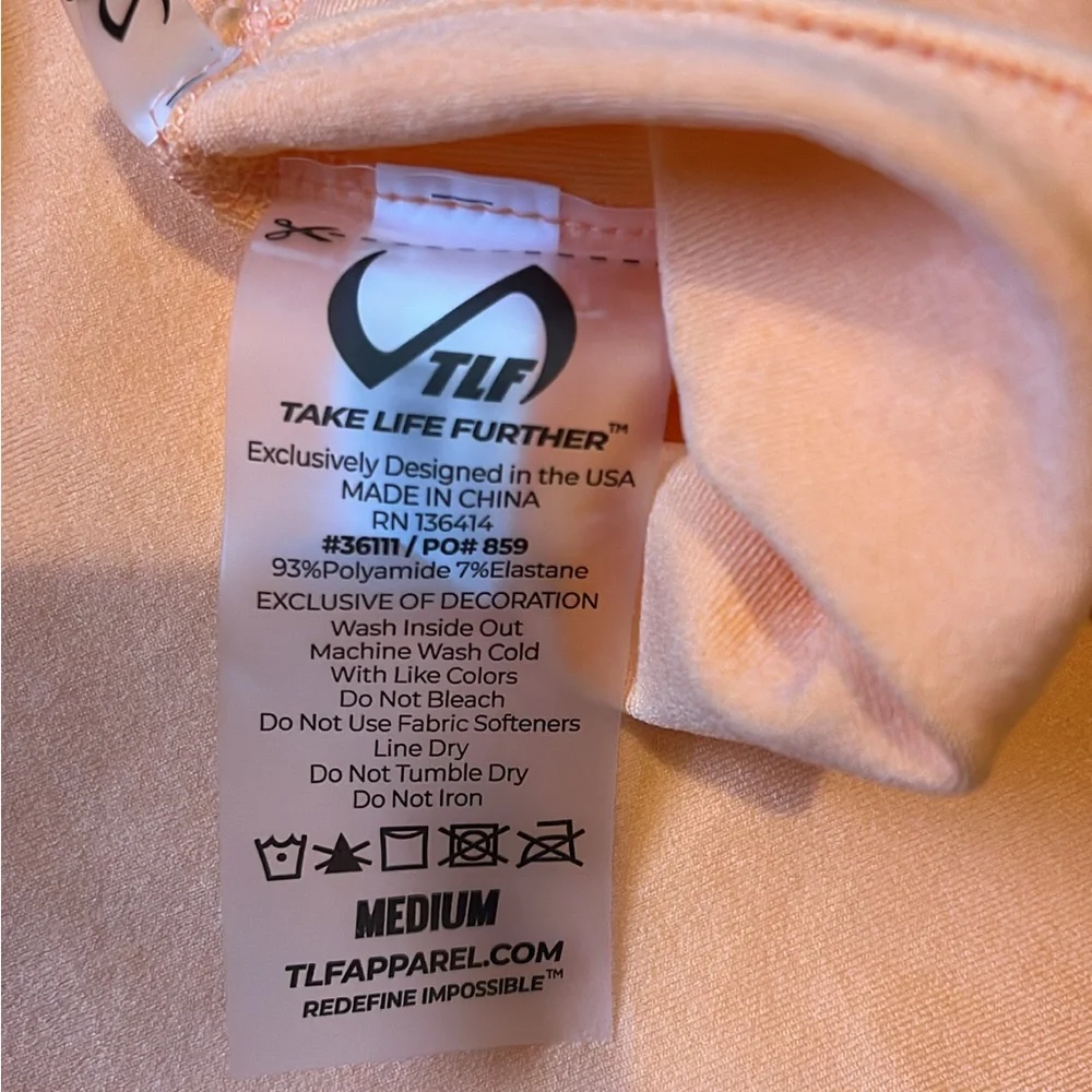TLF Seamless High-Waist Leggings in Peach-Orange NWT - Picture 5 of 5